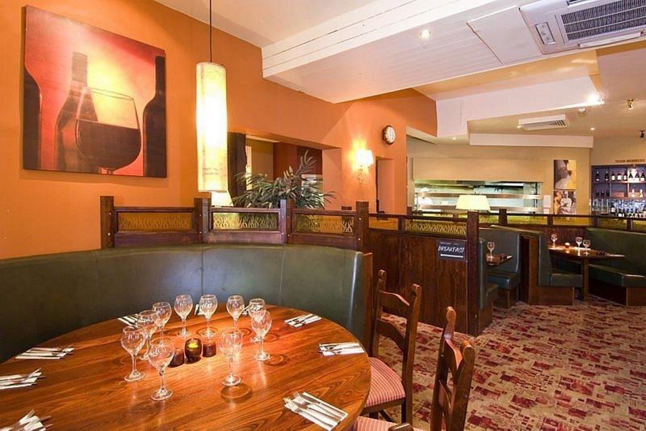 Premier Inn Тринг Екстериор снимка